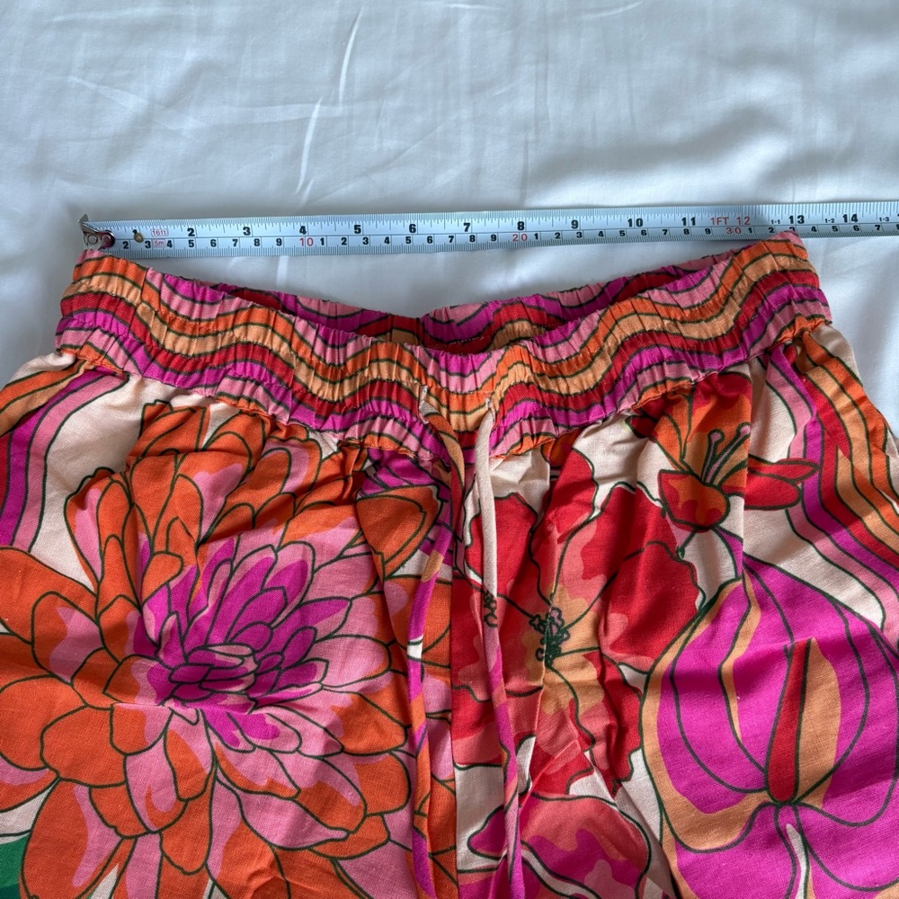NWOT FARM Rio Spring Affair Shorts S - Picture 14 of 16